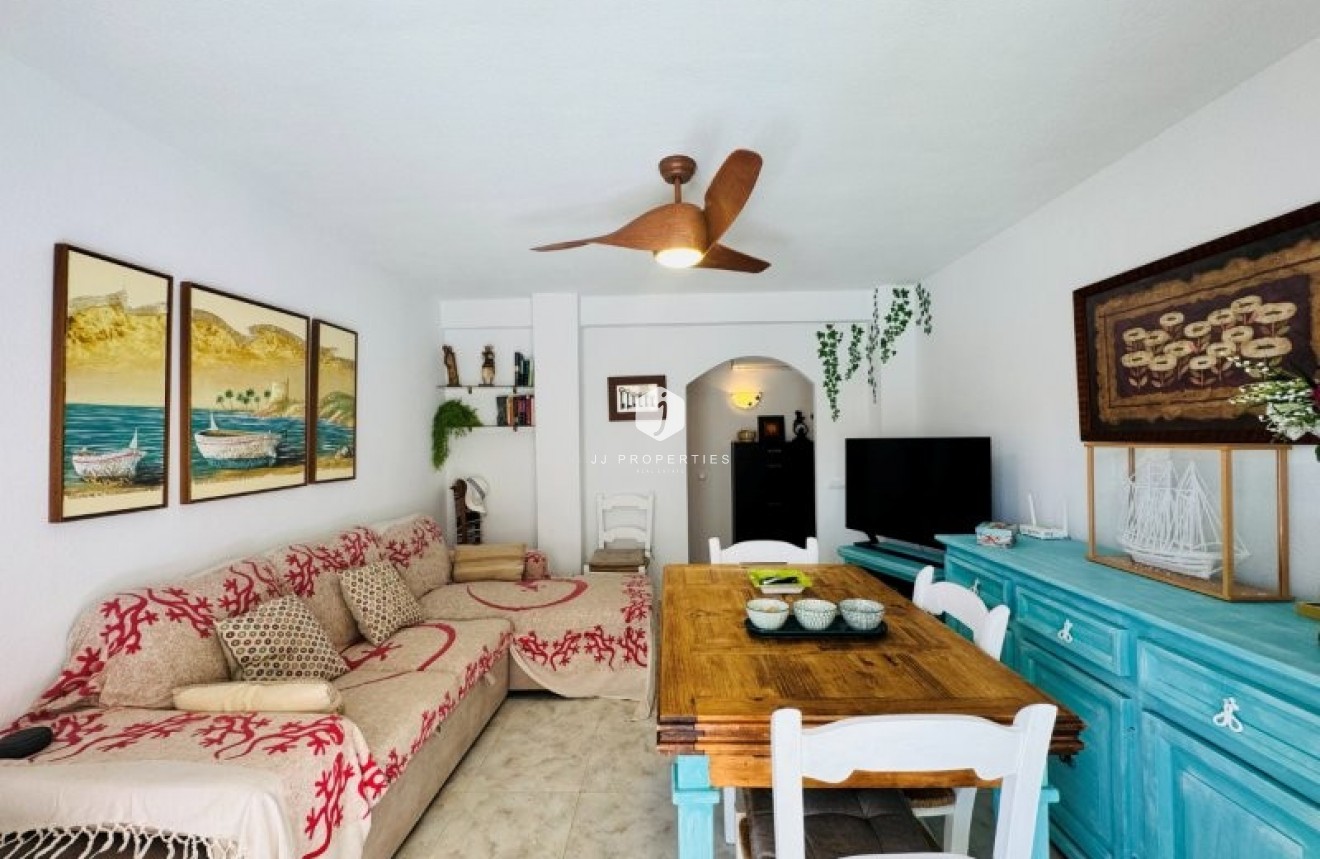 Aus zweiter Hand - Wohnung -
La Mata - Costa Blanca