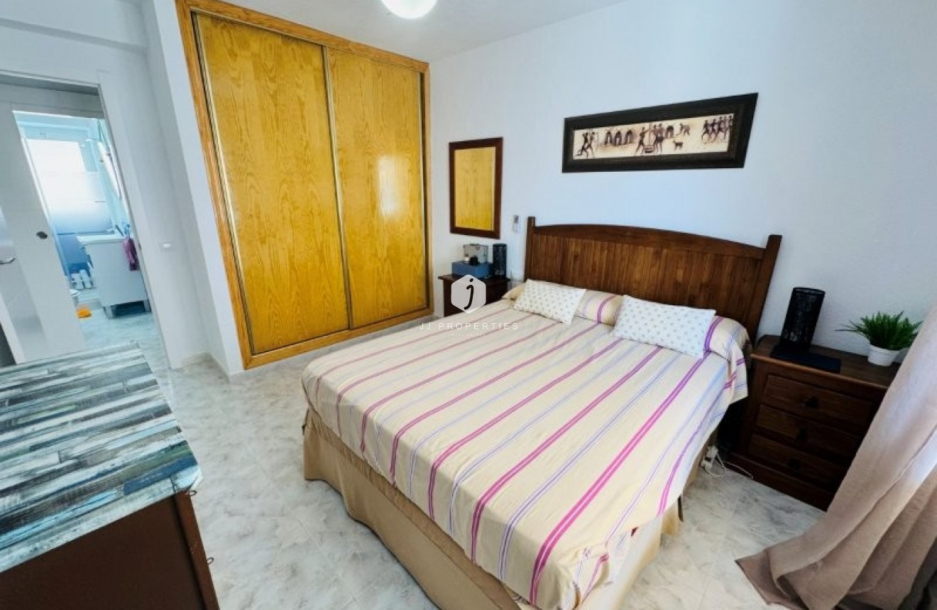 Aus zweiter Hand - Wohnung -
La Mata - Costa Blanca