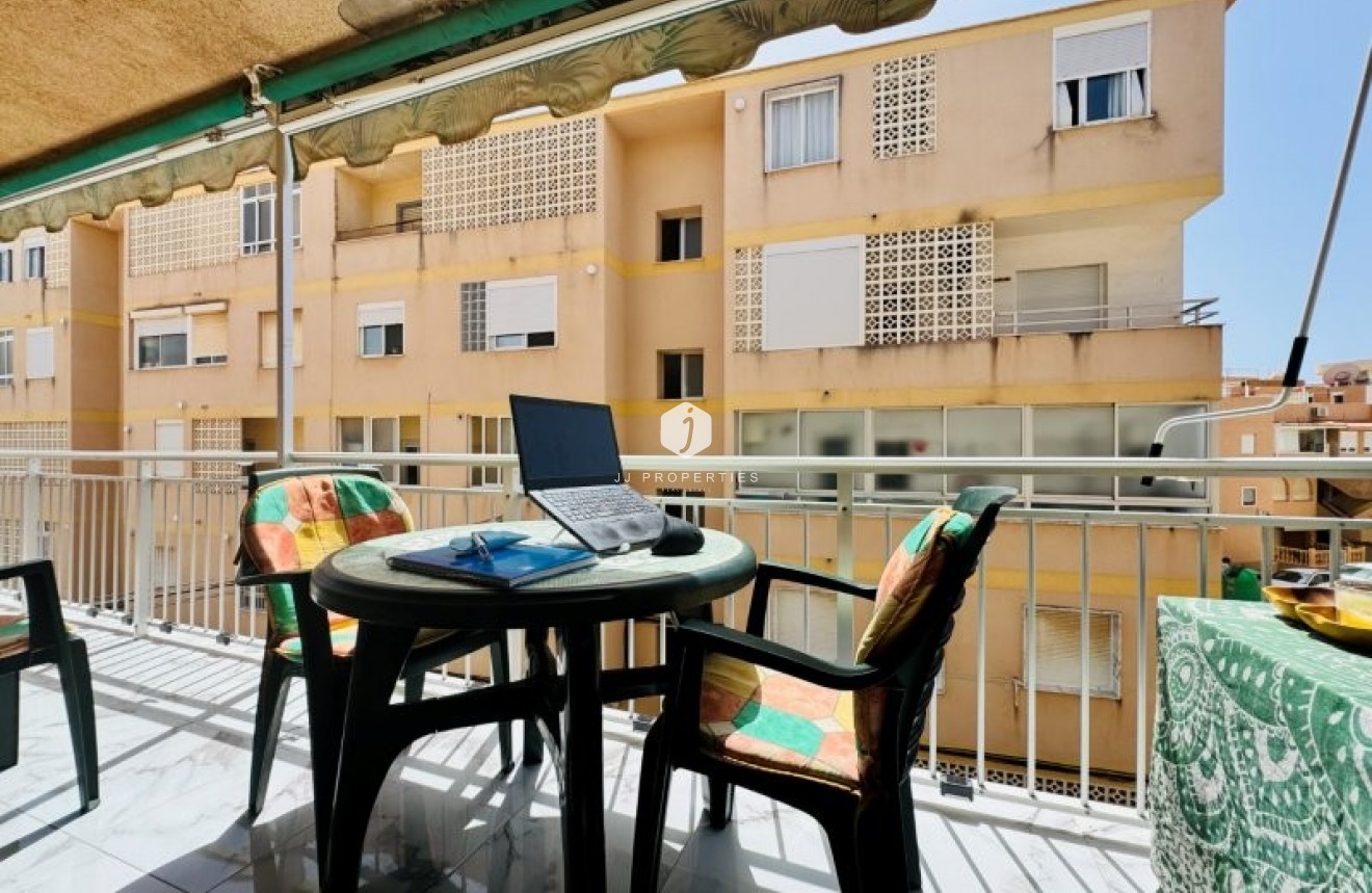 Aus zweiter Hand - Wohnung -
La Mata - Costa Blanca