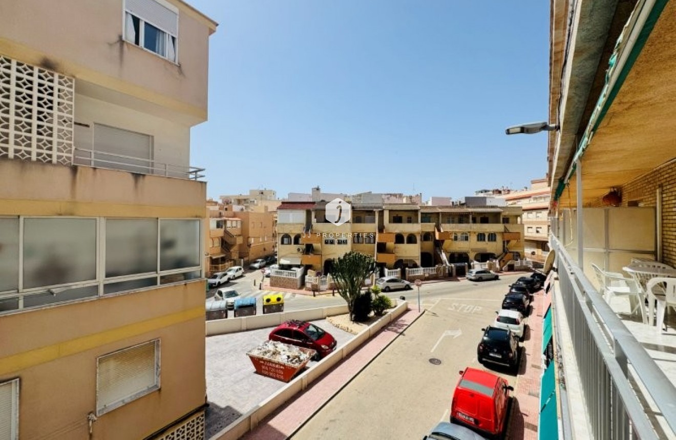 Aus zweiter Hand - Wohnung -
La Mata - Costa Blanca