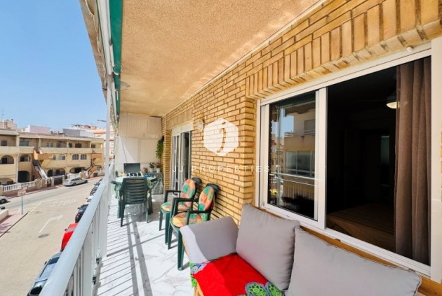 Aus zweiter Hand - Wohnung -
La Mata - Costa Blanca