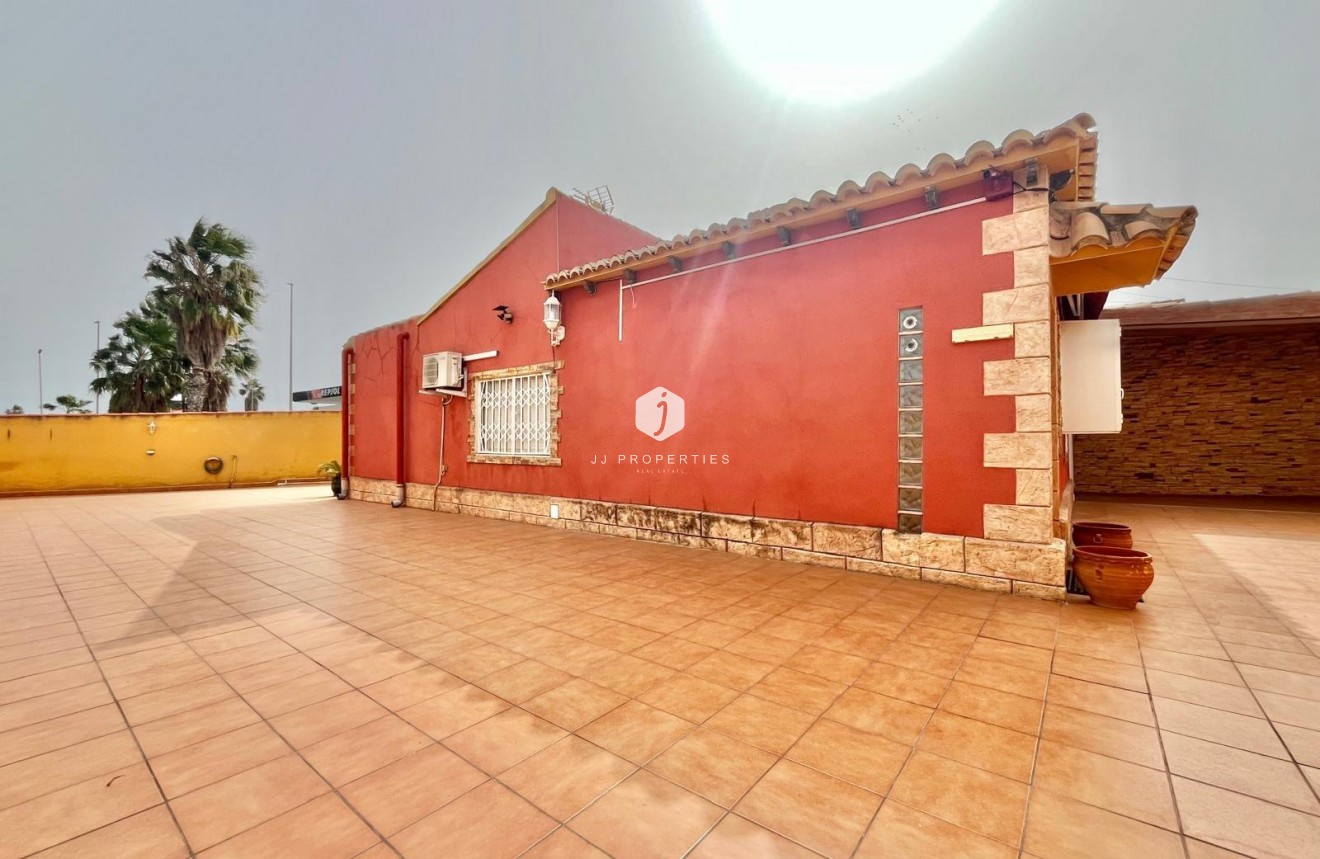 Aus zweiter Hand - Villa -
Torrevieja - Los Balcones - Los Altos del Edén