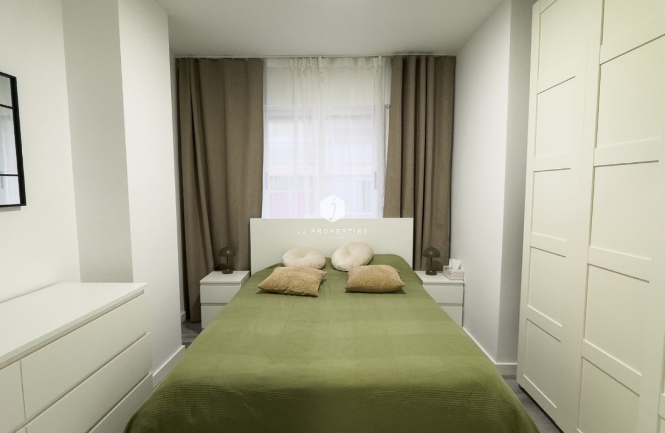 Resale - Apartment / flat -
Torrevieja - Costa Blanca