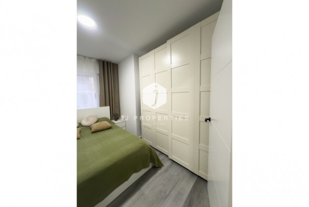 Resale - Apartment / flat -
Torrevieja - Costa Blanca