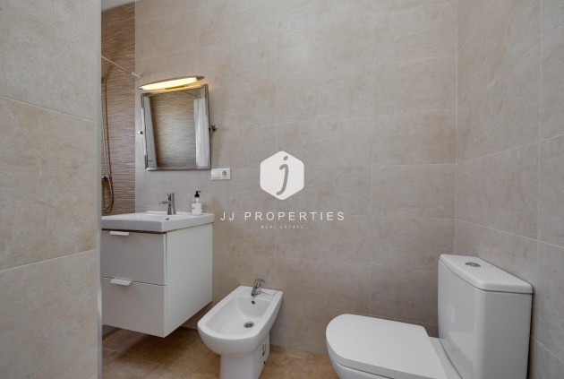 Aus zweiter Hand - Villa -
Torrevieja - La Siesta - El Salado - Torreta