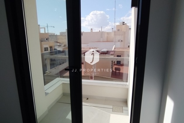 Z drugiej ręki - Mieszkanie w bloku -
Torrevieja - CENTRE PLAYA DEL CURA LAS PISCINAS