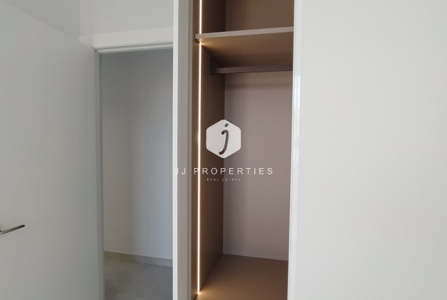 Z drugiej ręki - Mieszkanie w bloku -
Torrevieja - CENTRE PLAYA DEL CURA LAS PISCINAS