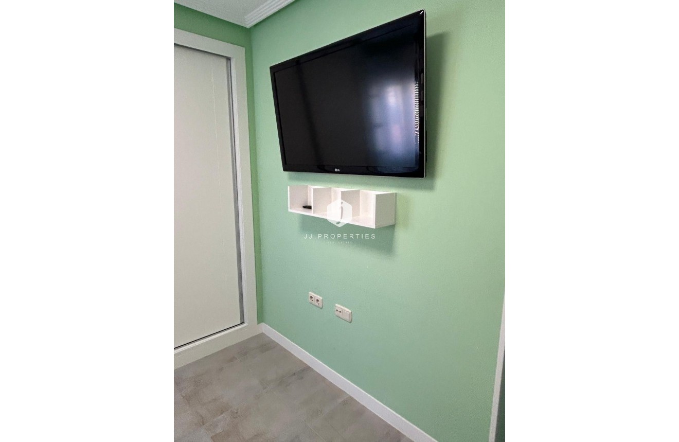 Tweedehands - Appartement / flat -
Torrevieja - Playa del Cura