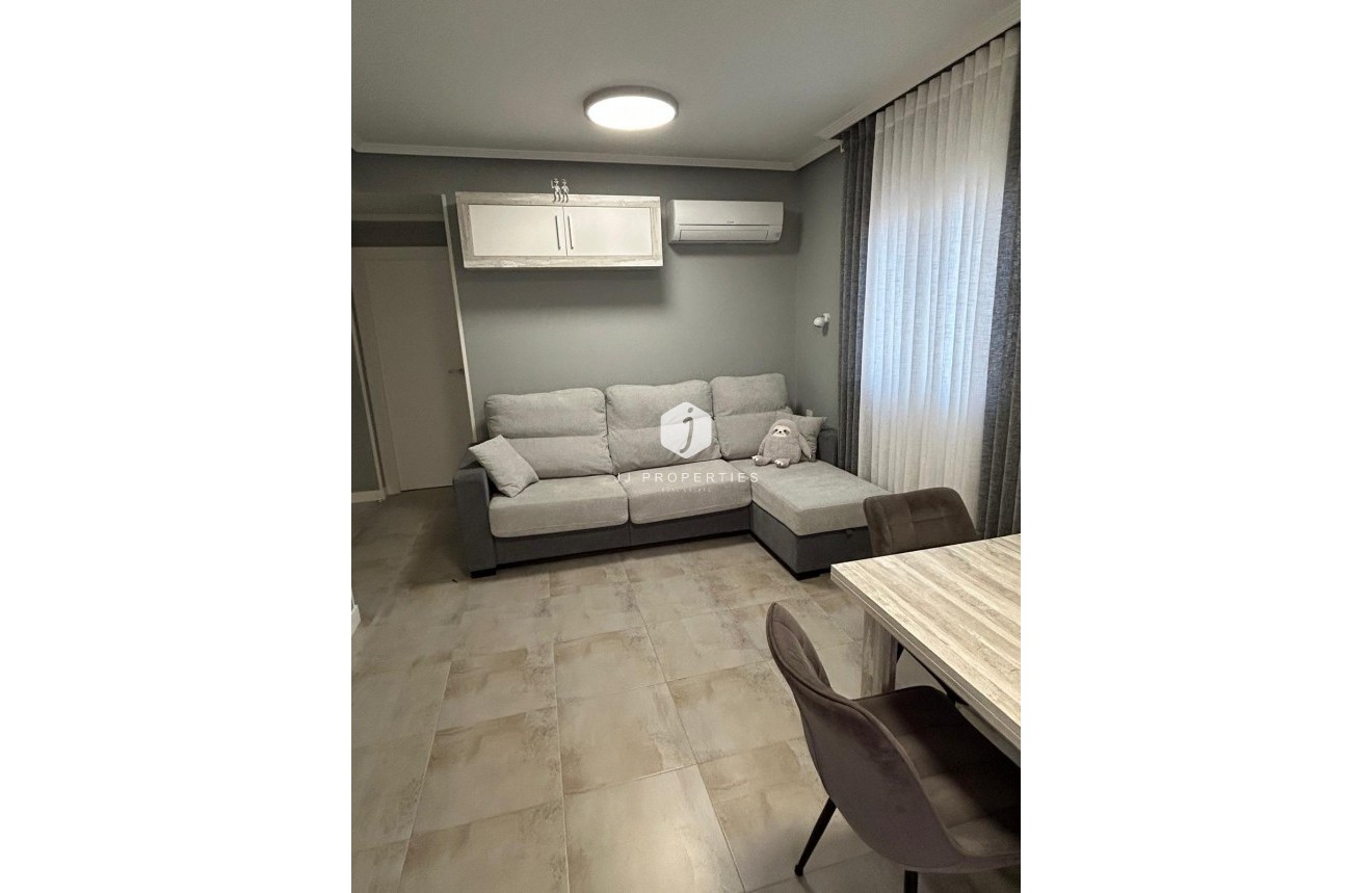 Tweedehands - Appartement / flat -
Torrevieja - Playa del Cura