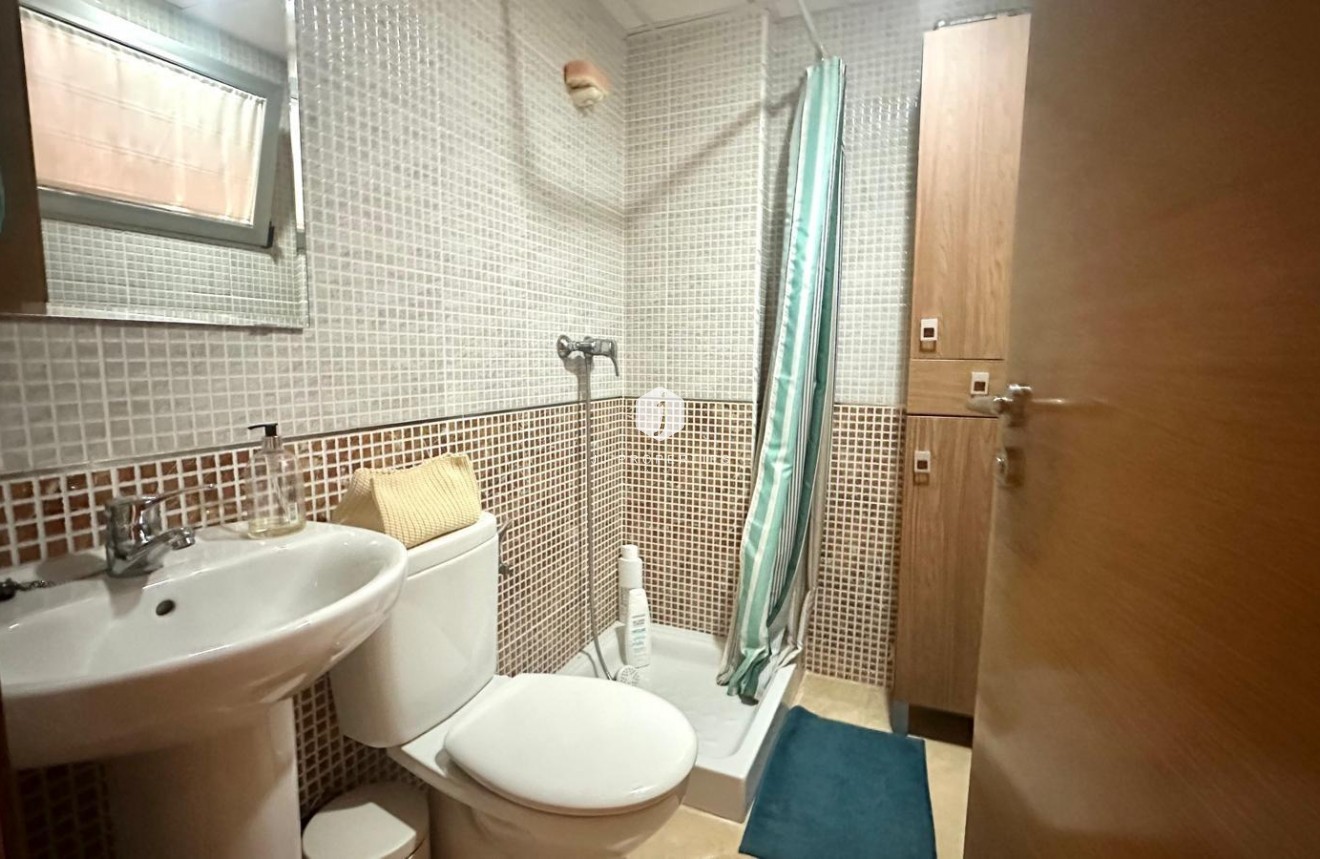 Segunda mano - Apartamento / piso -
Torrevieja - La Mata