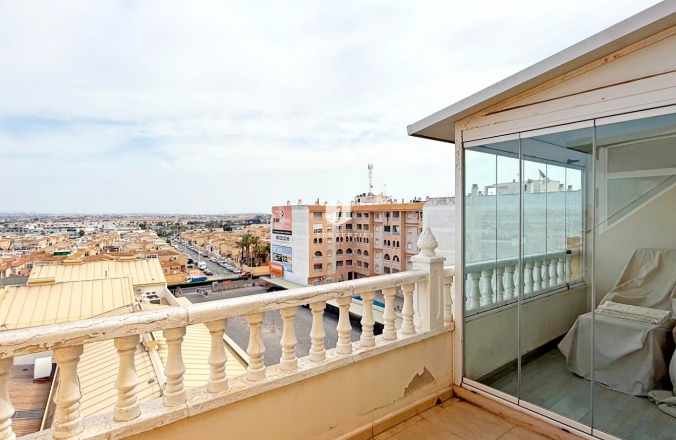Resale - Apartment / flat -
Torrevieja - Costa Blanca