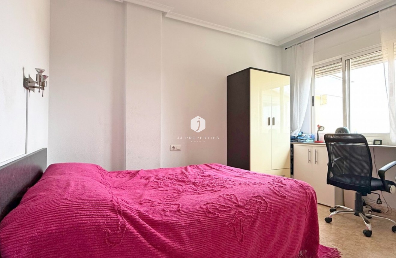 Resale - Apartment / flat -
Torrevieja - Costa Blanca