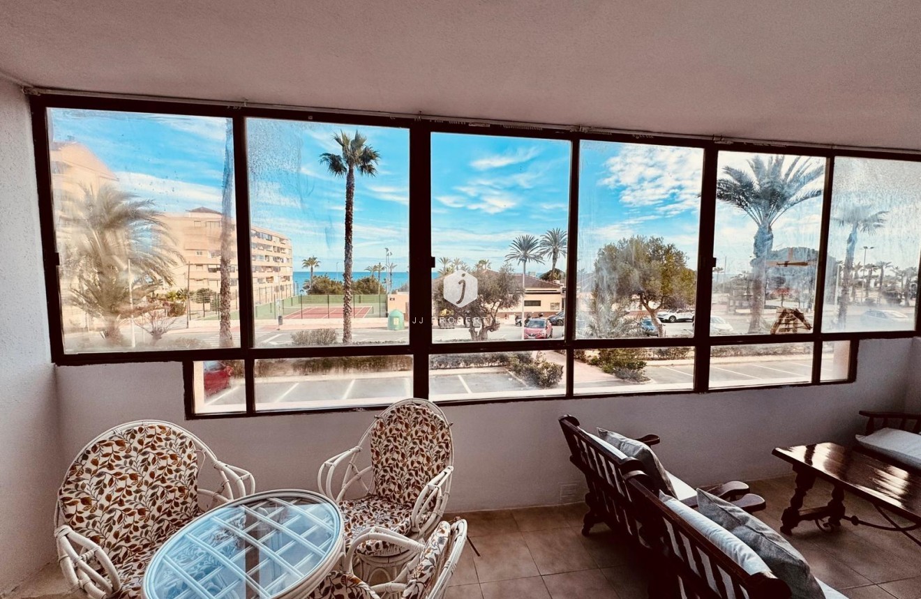 Resale - Apartment / flat -
Torrevieja - Cabo cervera