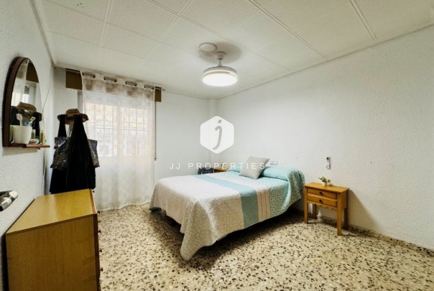 Aus zweiter Hand - Wohnung -
La Mata - Costa Blanca