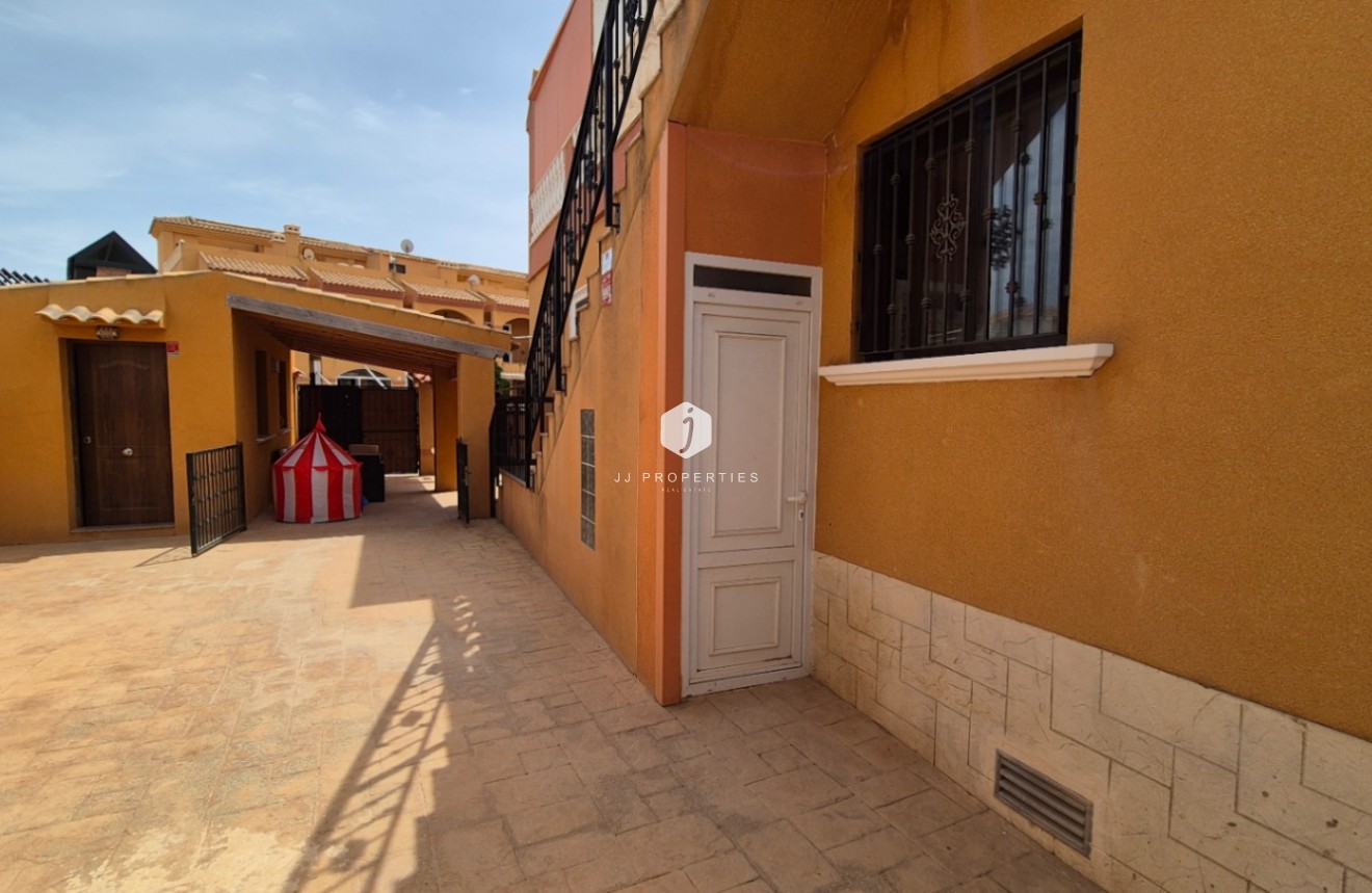 Tweedehands - Villa -
Torrevieja - Costa Blanca