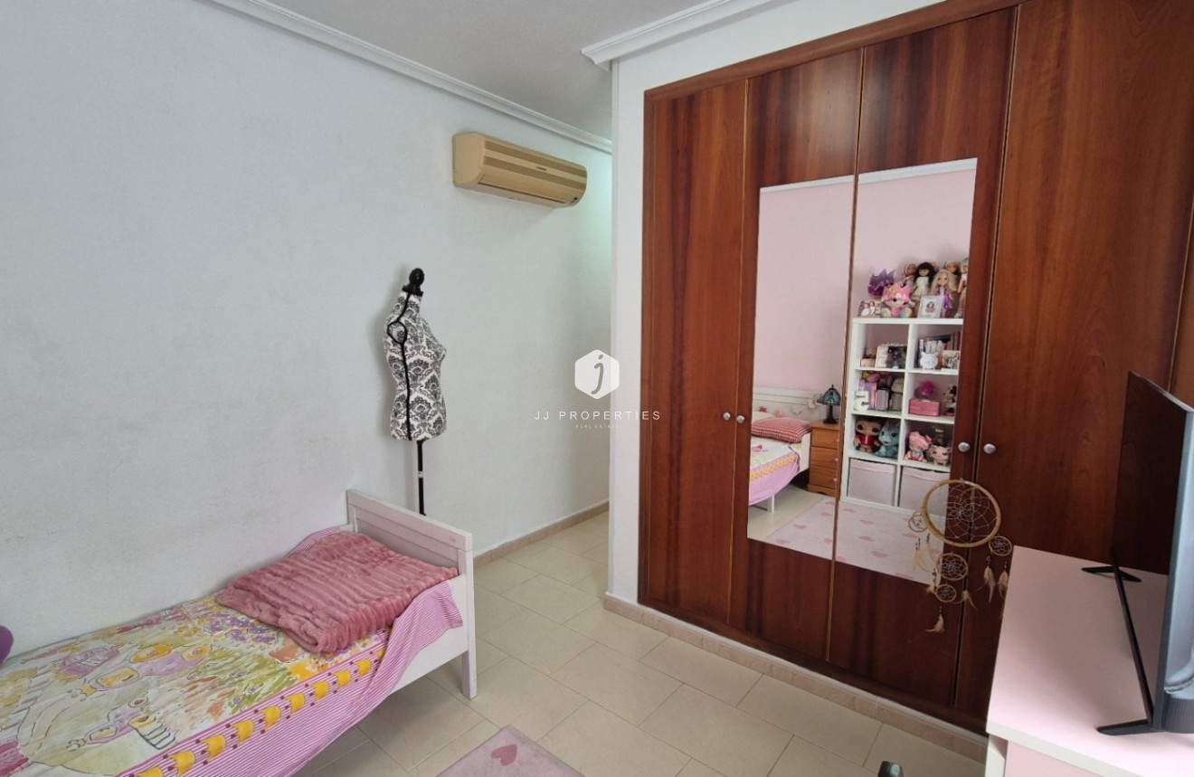Tweedehands - Villa -
Torrevieja - Costa Blanca