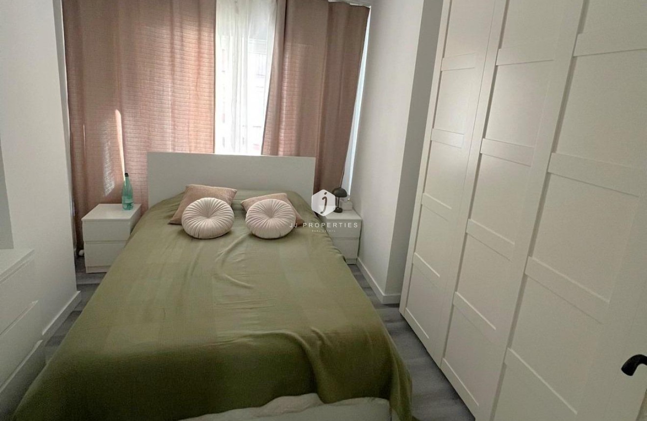 Aus zweiter Hand - Wohnung -
Torrevieja - Curva Del Palangre