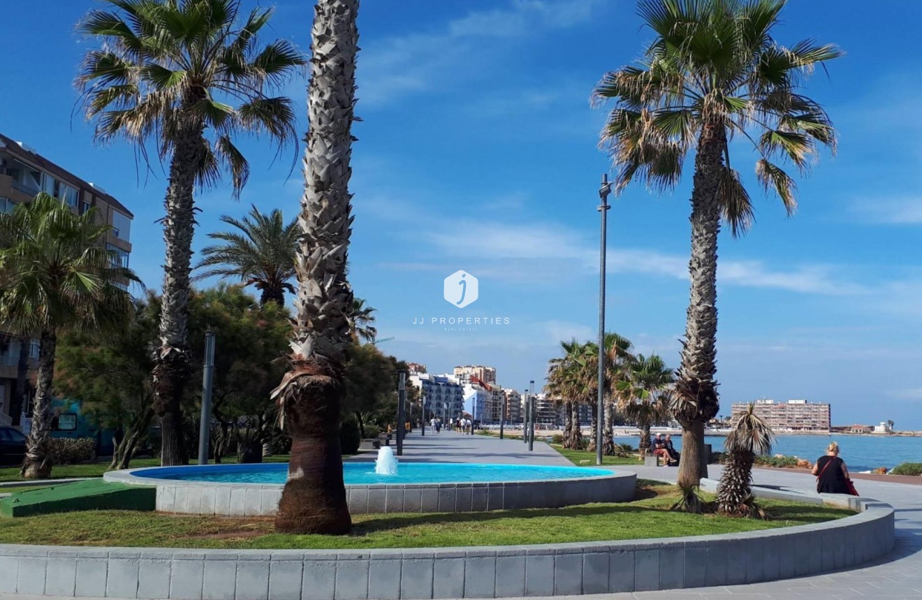 Aus zweiter Hand - Wohnung -
Torrevieja - Curva Del Palangre