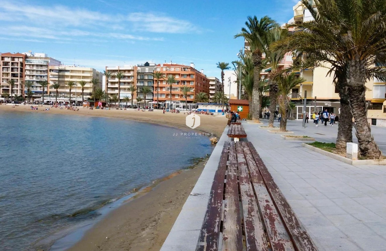 Aus zweiter Hand - Wohnung -
Torrevieja - Curva Del Palangre