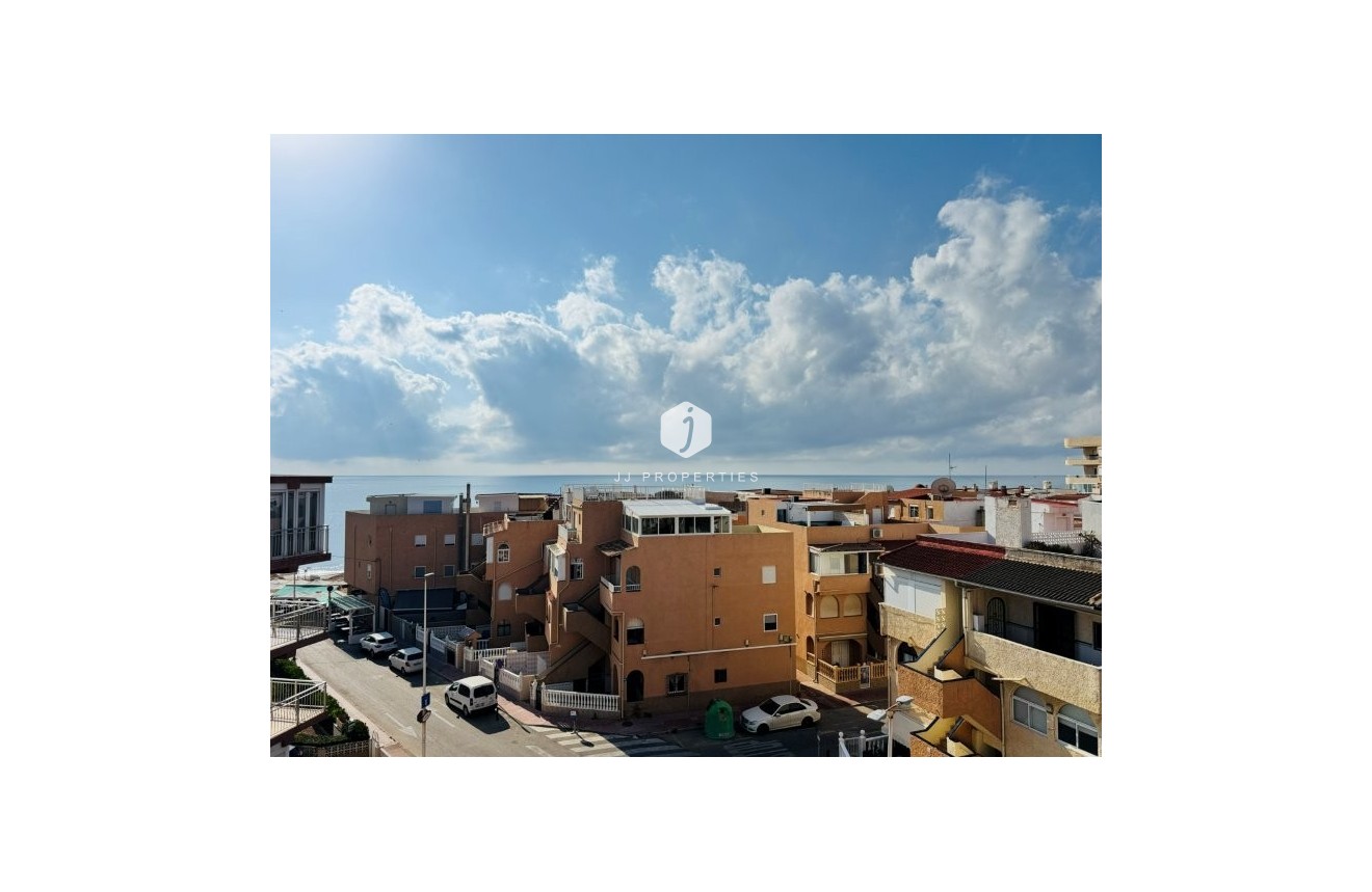 Resale - Apartment / flat -
La Mata - Costa Blanca