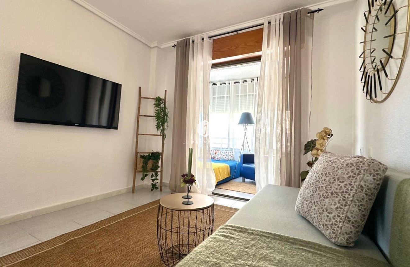 Aus zweiter Hand - Wohnung -
Torrevieja - La Siesta - El Salado - Torreta