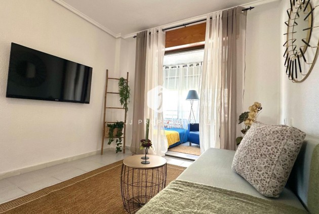 Aus zweiter Hand - Wohnung -
Torrevieja - La Siesta - El Salado - Torreta