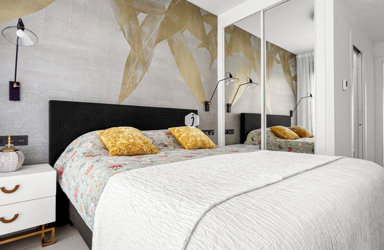 Resale - Apartment / flat -
Torrevieja - Costa Blanca