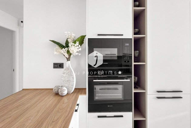 Resale - Apartment / flat -
Torrevieja - Costa Blanca