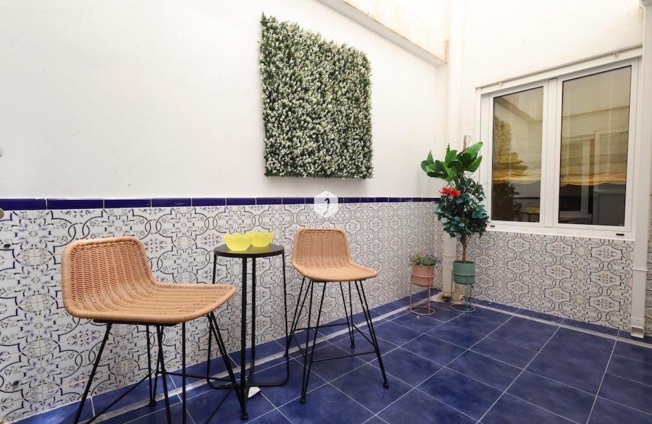 Tweedehands - Appartement / flat -
Torrevieja - Costa Blanca