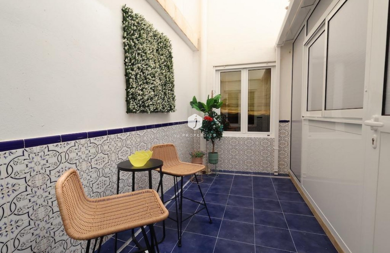 Tweedehands - Appartement / flat -
Torrevieja - Costa Blanca