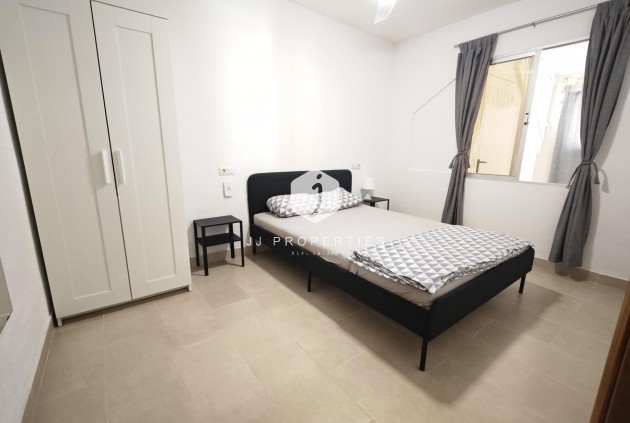 Aus zweiter Hand - Bungalow -
Torrevieja - Playa del Cura