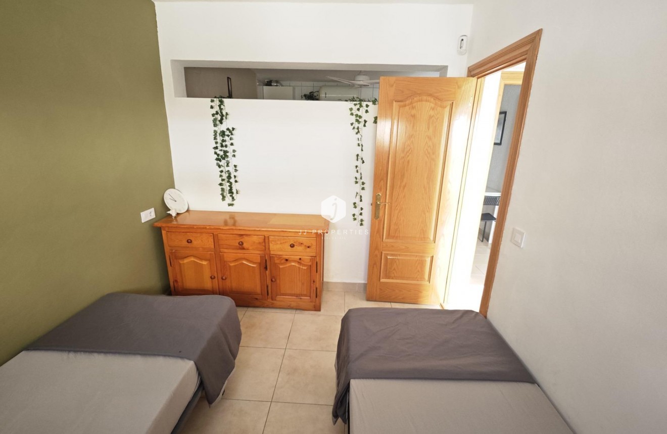 Aus zweiter Hand - Bungalow -
Torrevieja - Playa del Cura