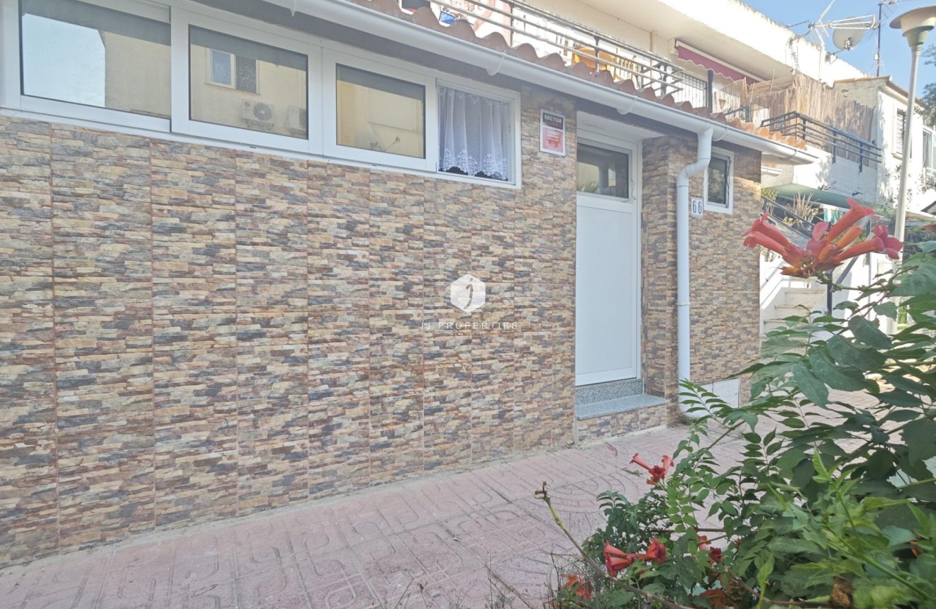 Aus zweiter Hand - Bungalow -
Torrevieja - Playa del Cura