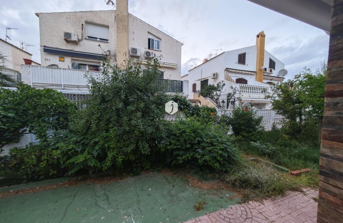 Aus zweiter Hand - Bungalow -
Torrevieja - Playa del Cura