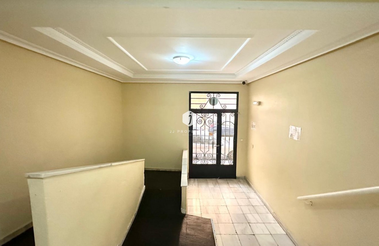 Resale - Apartment / flat -
Torrevieja - Acequion