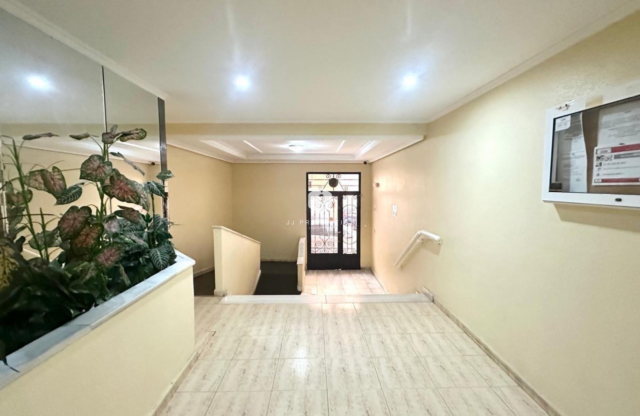 Resale - Apartment / flat -
Torrevieja - Acequion
