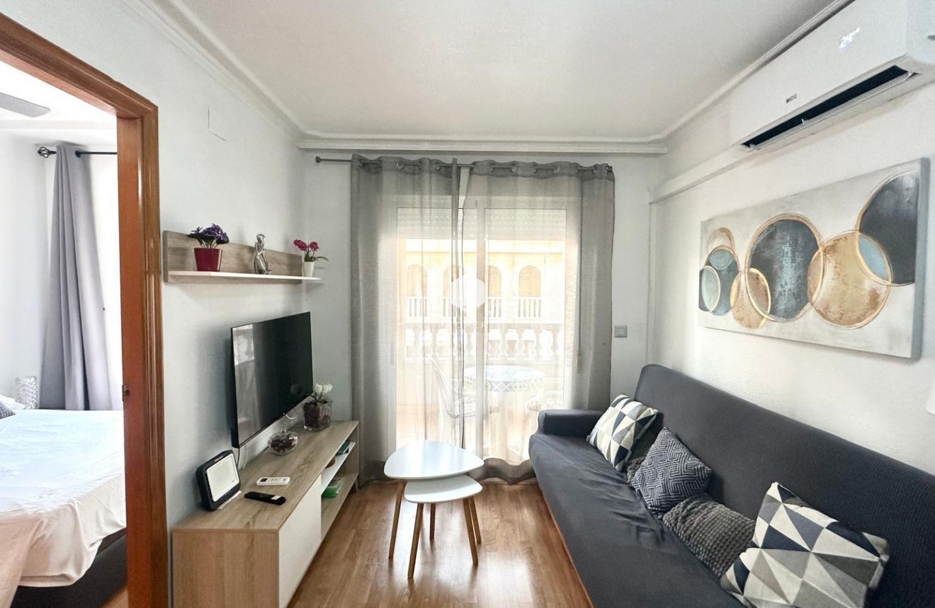 Resale - Apartment / flat -
Torrevieja - Acequion