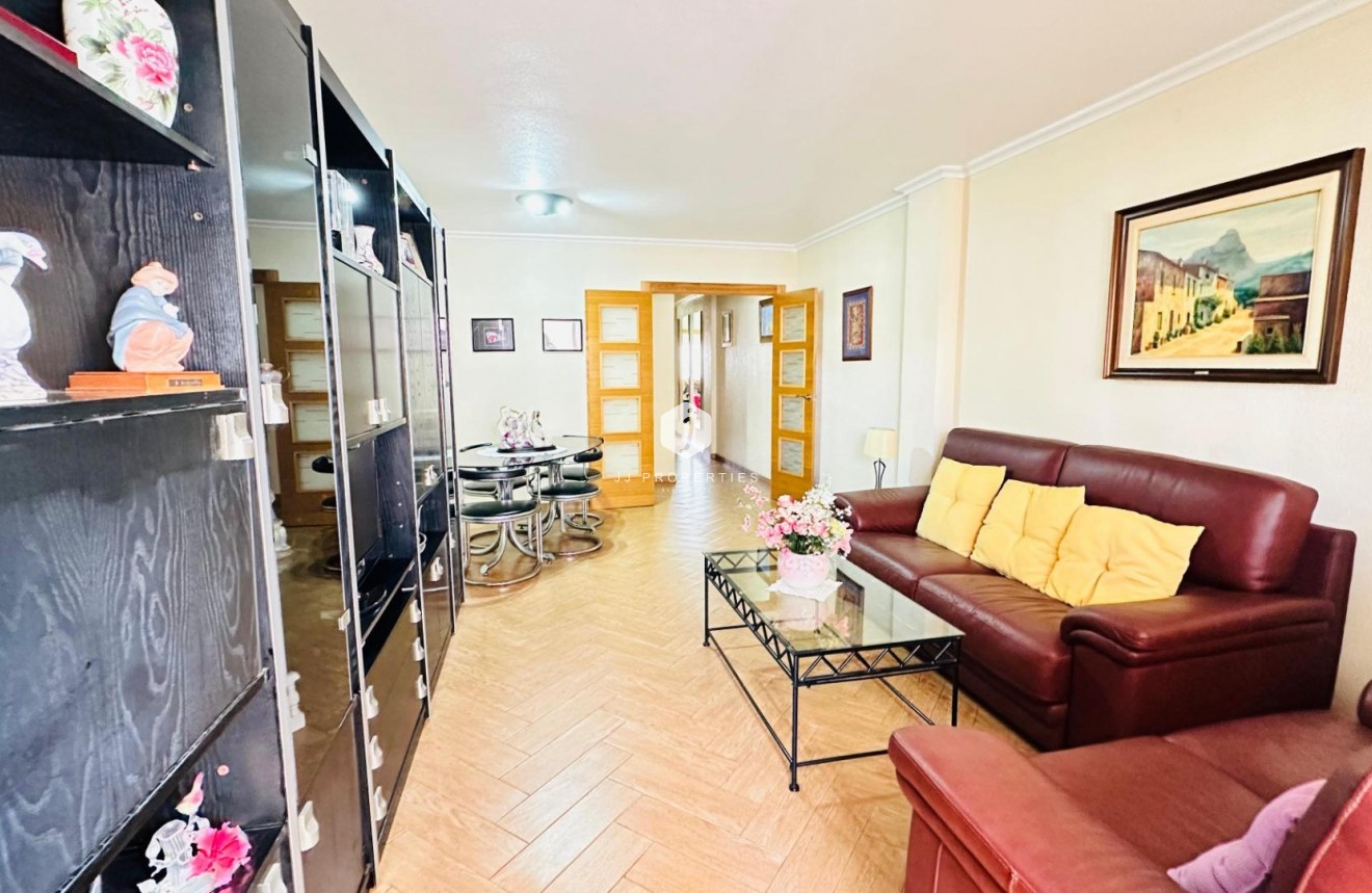 Segunda mano - Apartamento / piso -
Torrevieja - Centro