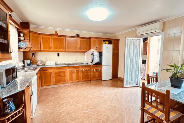Segunda mano - Apartamento / piso -
Torrevieja - Centro