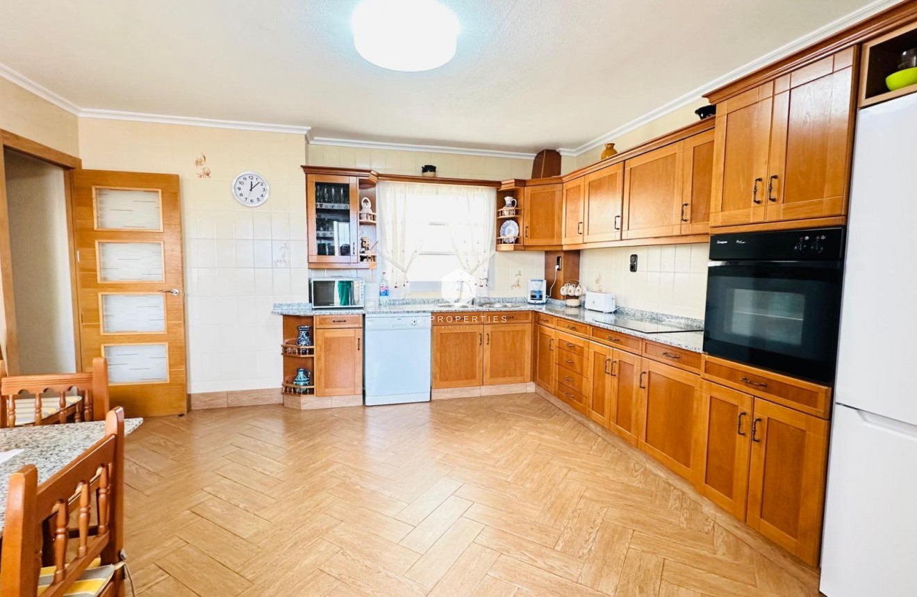 Segunda mano - Apartamento / piso -
Torrevieja - Centro