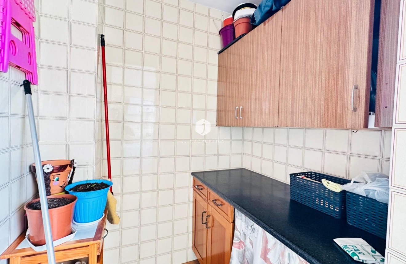 Segunda mano - Apartamento / piso -
Torrevieja - Centro