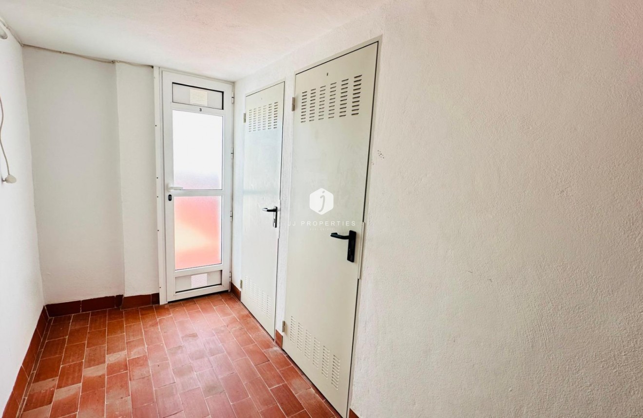 Segunda mano - Apartamento / piso -
Torrevieja - Centro
