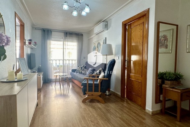 Resale - Apartment / flat -
Torrevieja - Costa Blanca