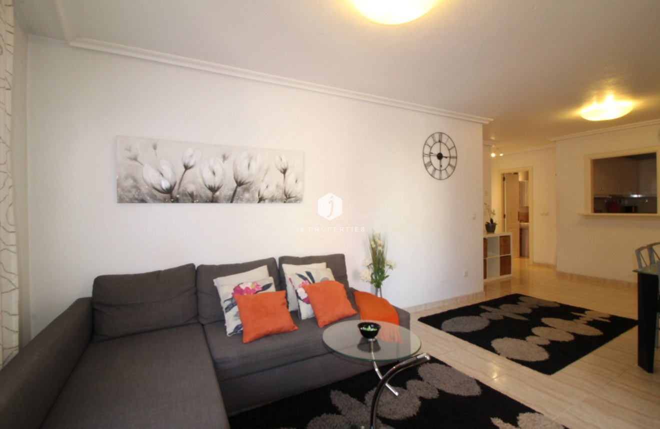 Resale - Apartment / flat -
Torrevieja - Centro
