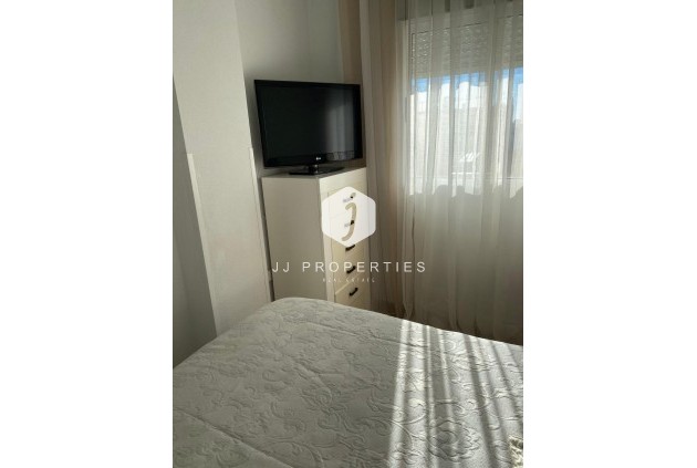 Aus zweiter Hand - Penthouse -
Torrevieja - Estacion de autobuses