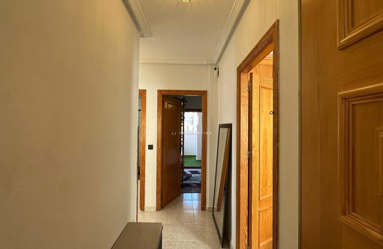Tweedehands - Appartement / flat -
Torrevieja - Centro