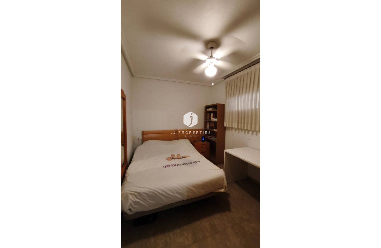 D'occasion - Appartement -
Torrevieja - Estacion de autobuses