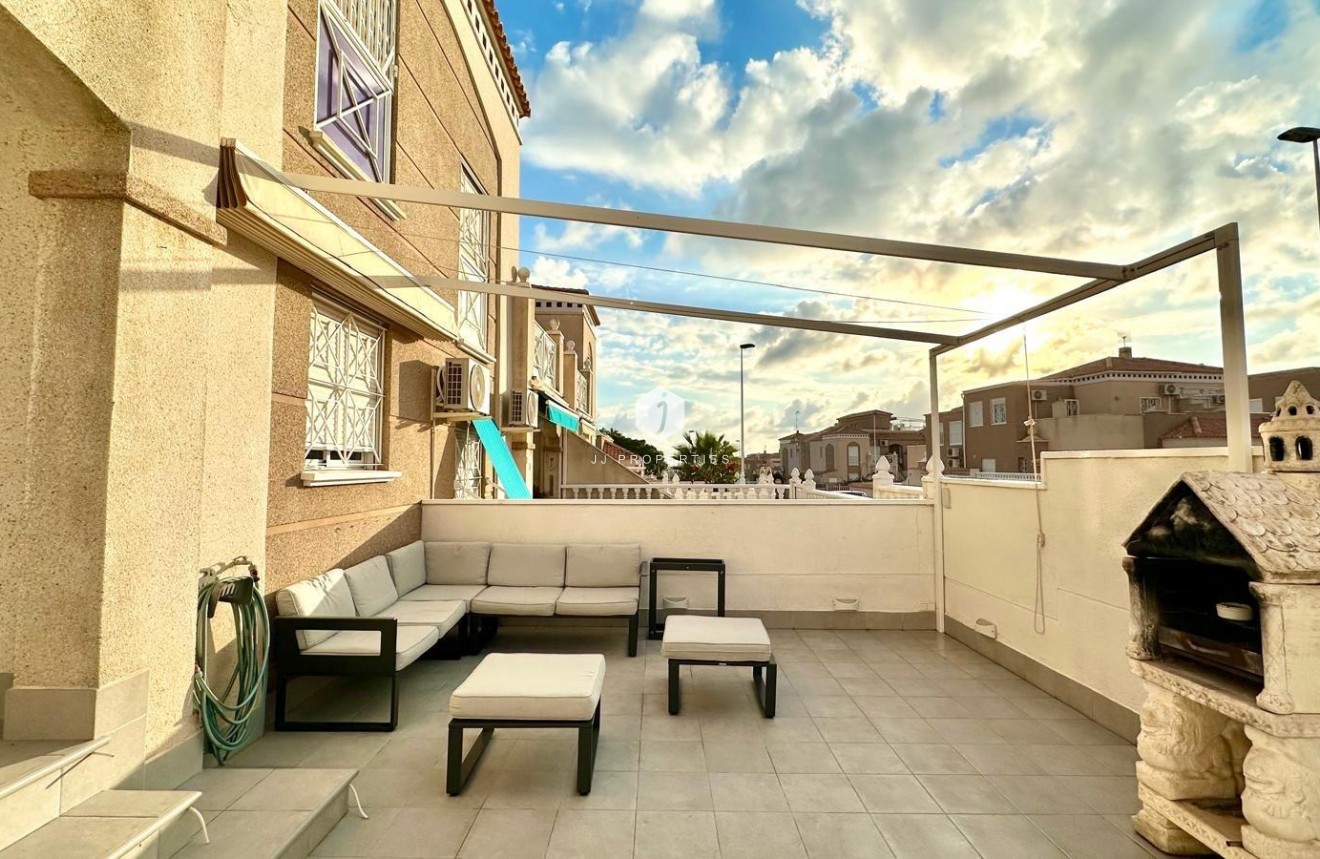 Resale - Bungalow -
Torrevieja - Torreblanca