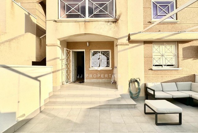 Resale - Bungalow -
Torrevieja - Torreblanca