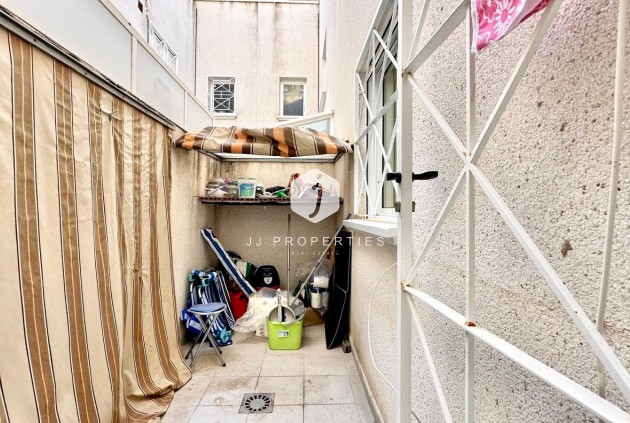 Resale - Bungalow -
Torrevieja - Torreblanca
